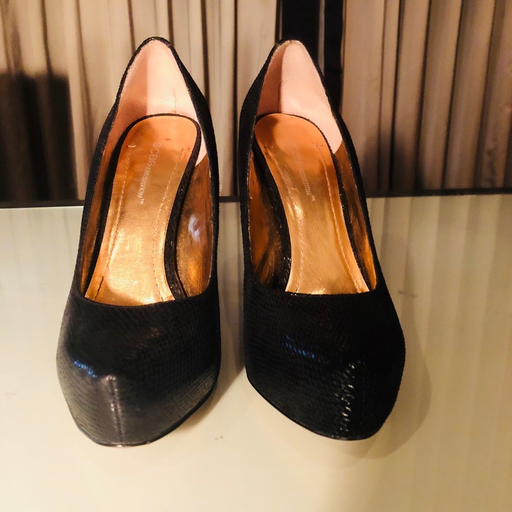 BCBGenerations Platform Pump - Picture 2 of 4